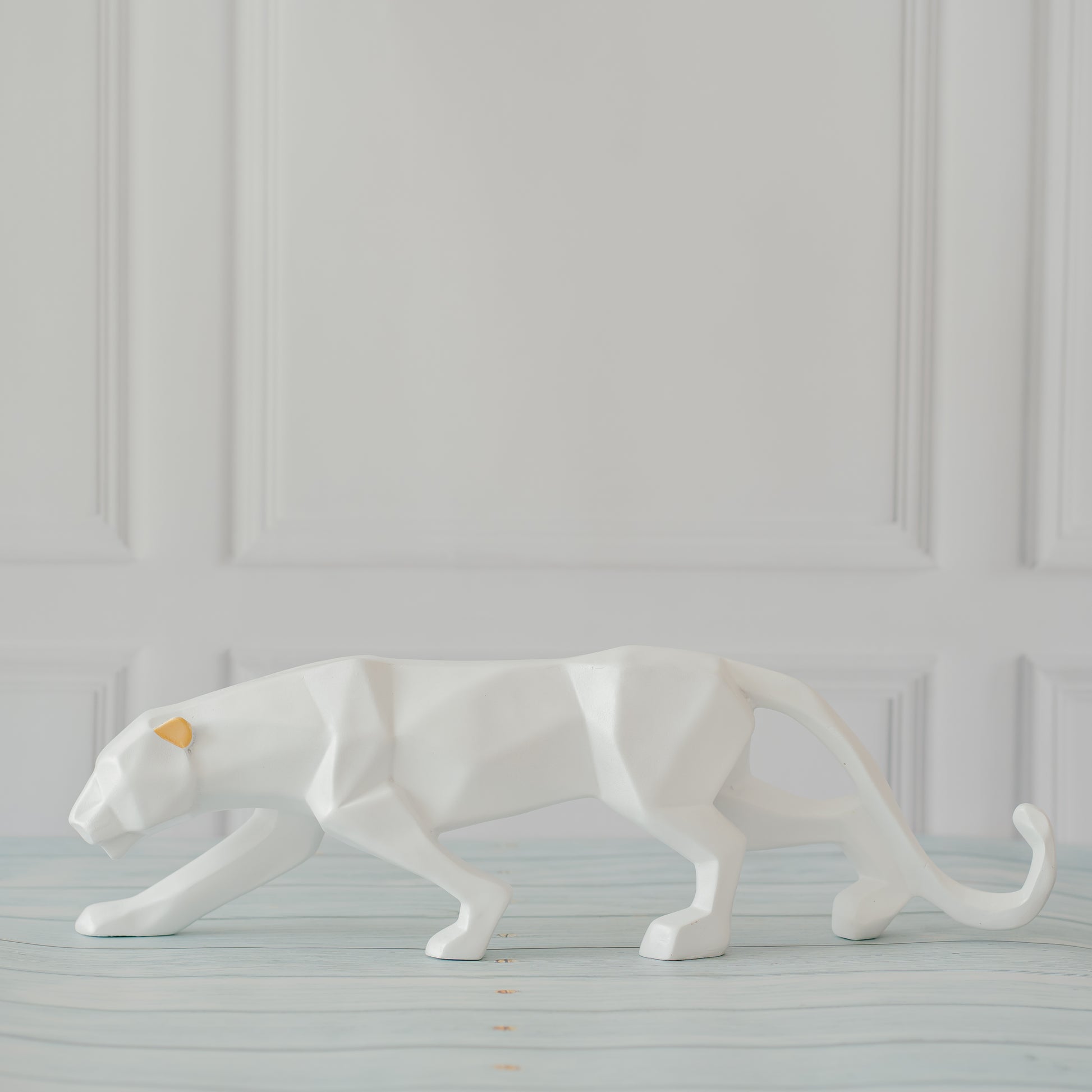 The Geometric Panther Table Accent WH Dekspace