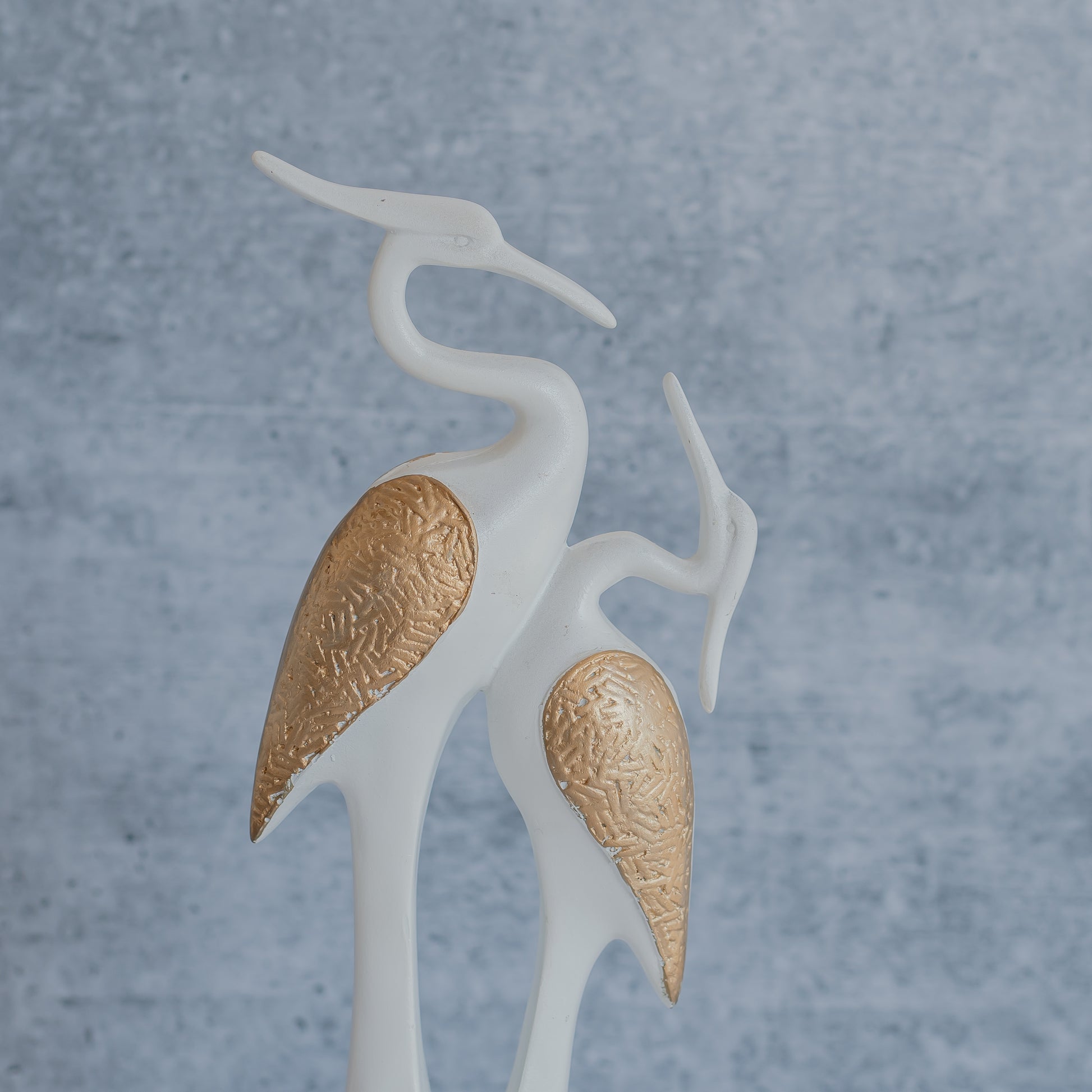 Kissing Ducks Figurine (White) Dekspace