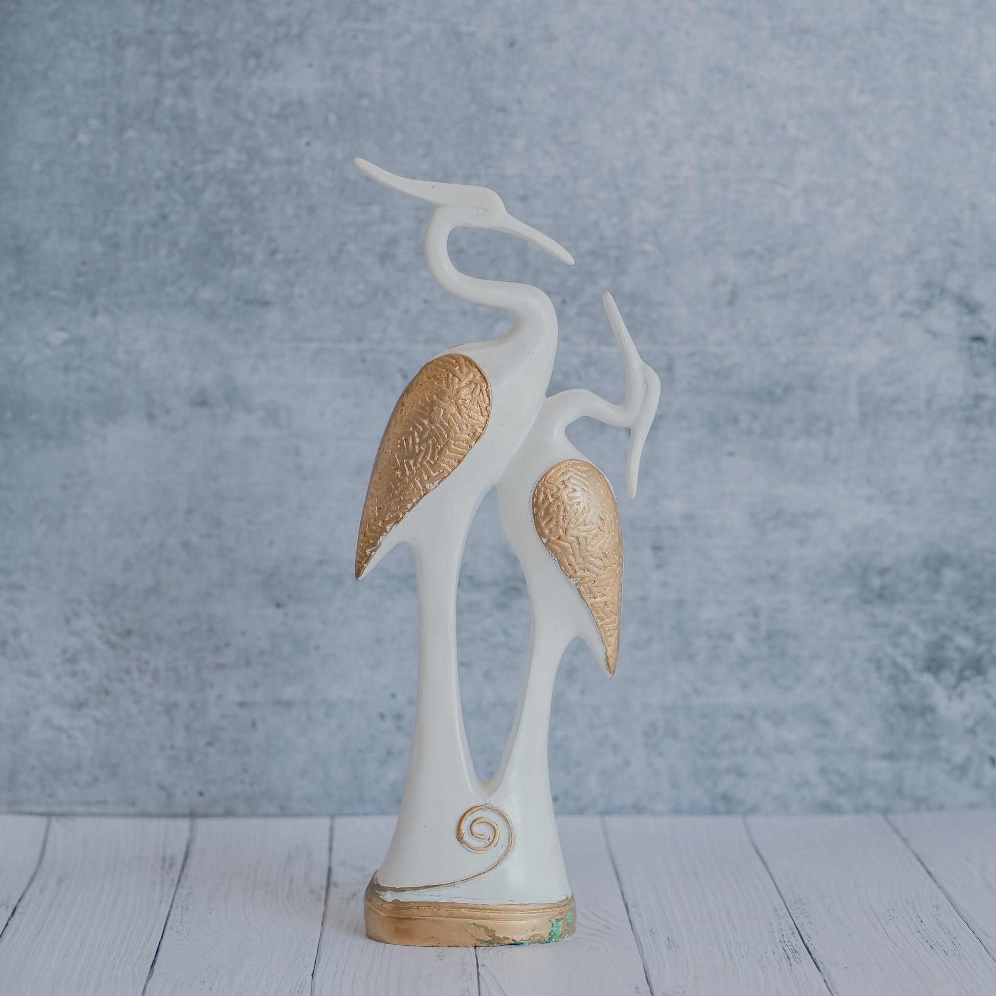 Kissing Ducks Figurine (White) Dekspace