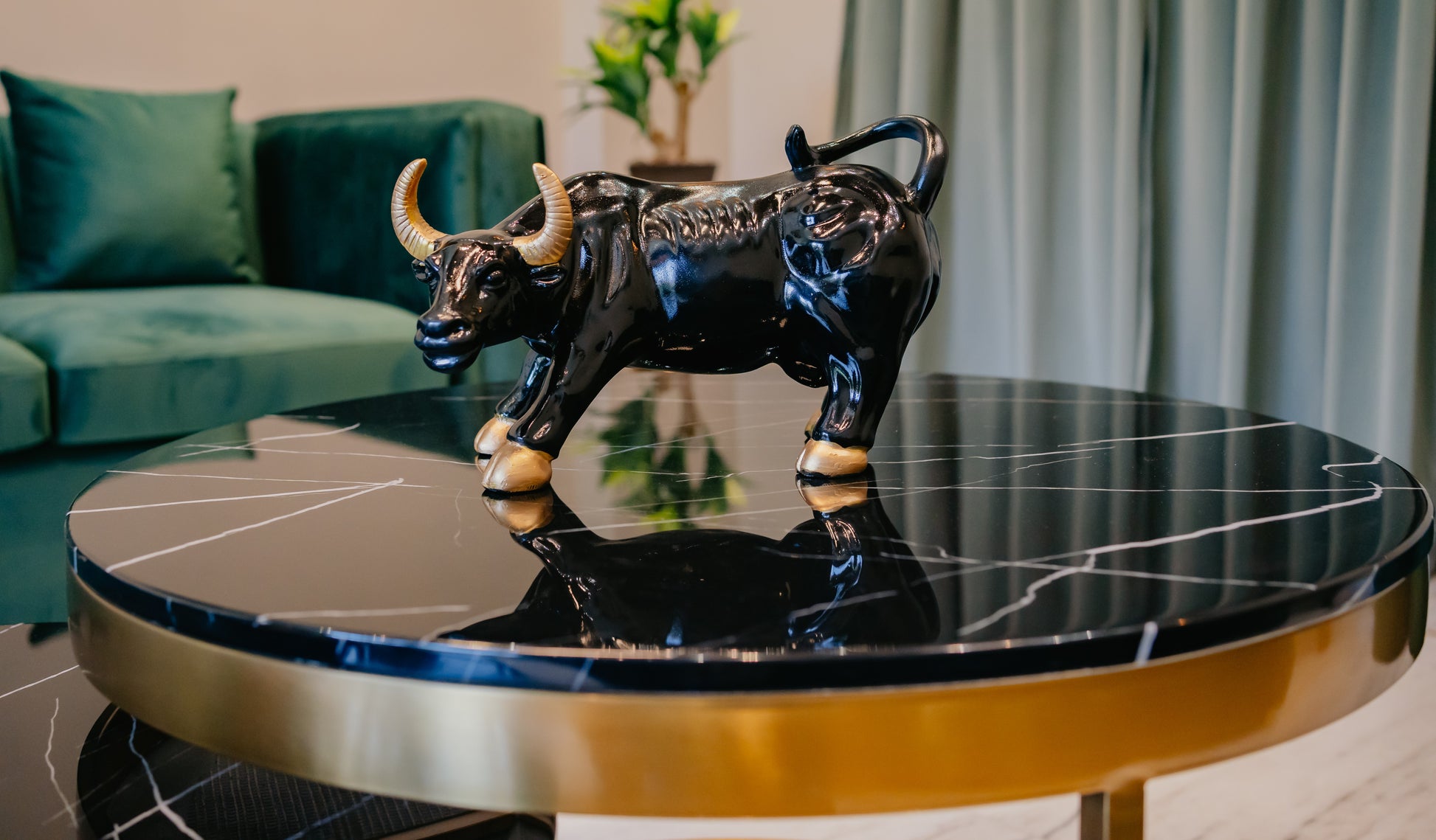 The Big Bull Table Accent Dekspace