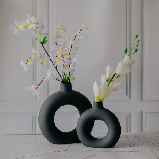 DONUT BLACK VASE Dekspace