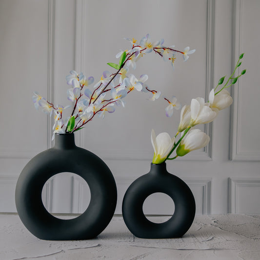 DONUT BLACK VASE Dekspace