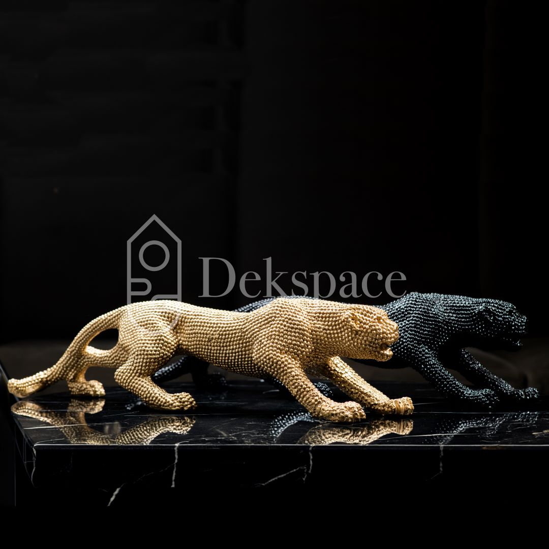 Dotted Cheeta Dekspace