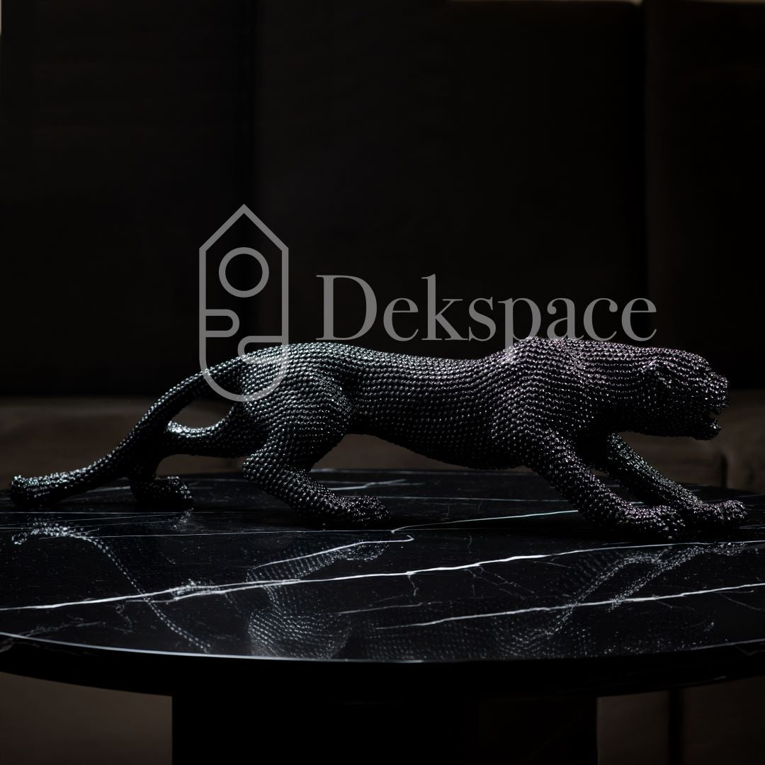 Dotted Cheeta Dekspace
